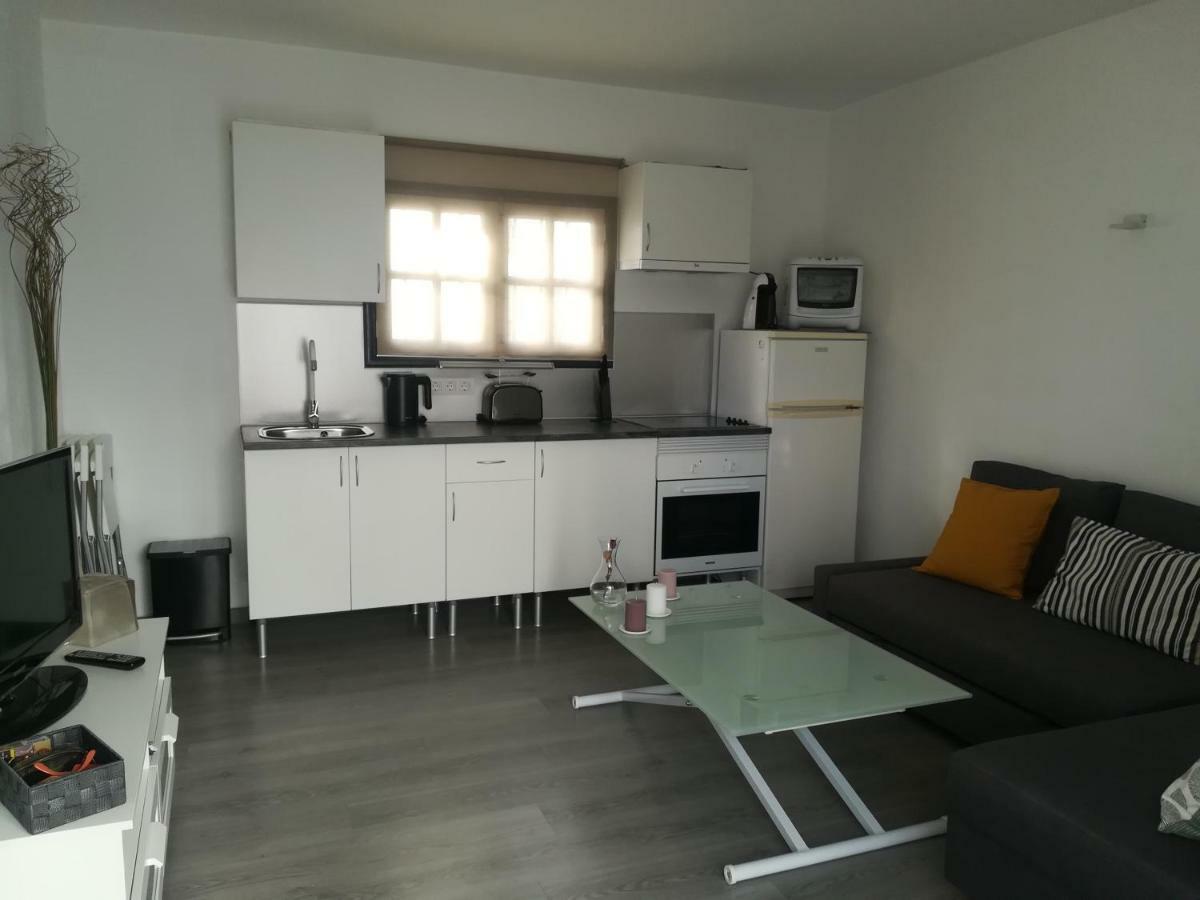 Sunny Corner Apartment ปูแอร์โตเดลคาร์เมน ภายนอก รูปภาพ