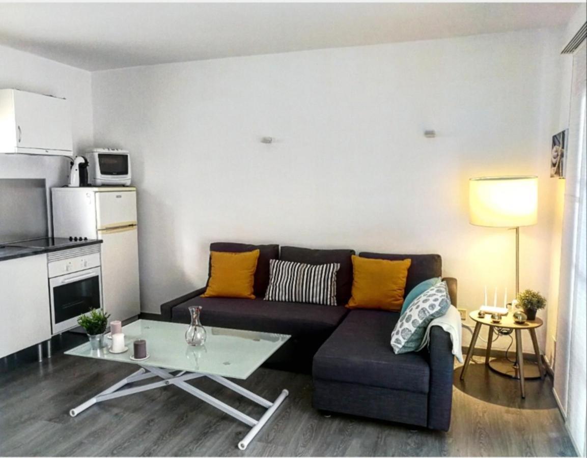 Sunny Corner Apartment ปูแอร์โตเดลคาร์เมน ภายนอก รูปภาพ